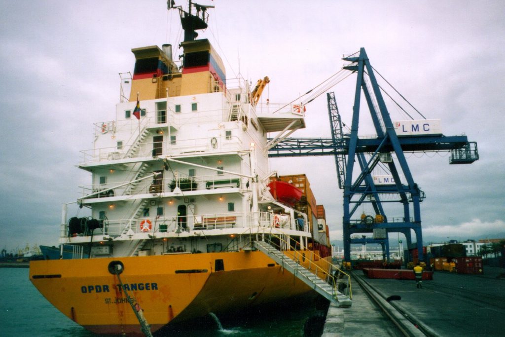 Frachtschiff, mit dem Containerschiff sind wir von Hamburg zu den Kanaren gefahren
