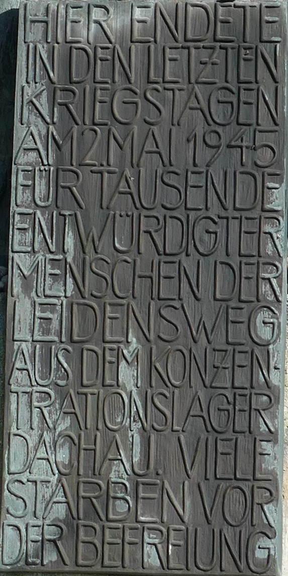 Tafel am letzten Mahnmal